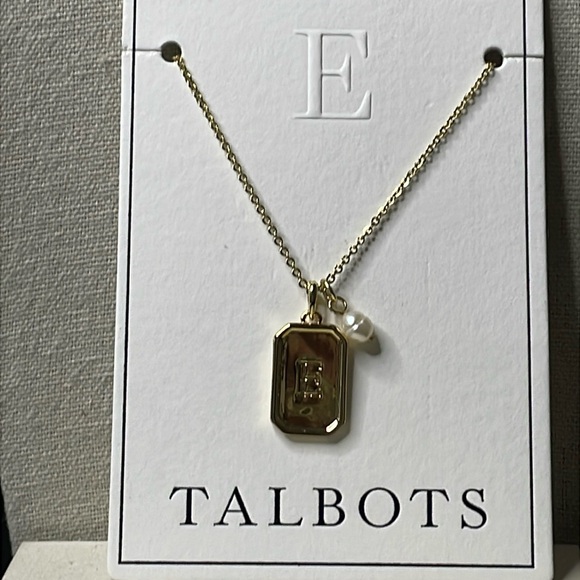 NWT Talbots Gold “E” Initial Necklace with Pearl - Picture 2 of 3